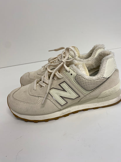 Gorgeous New Balance 574 Moon Leopard Sneakers Uk5.5 Cream & faux fur LT002