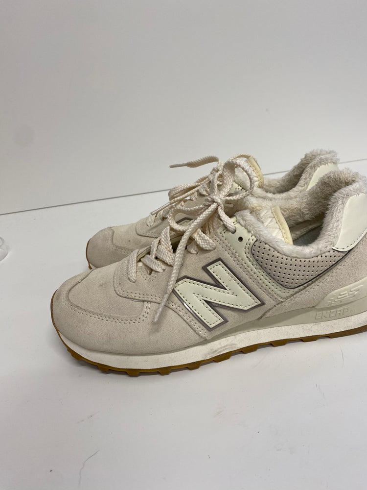 Gorgeous New Balance 574 Moon Leopard Sneakers Uk5.5 Cream & faux fur LT002