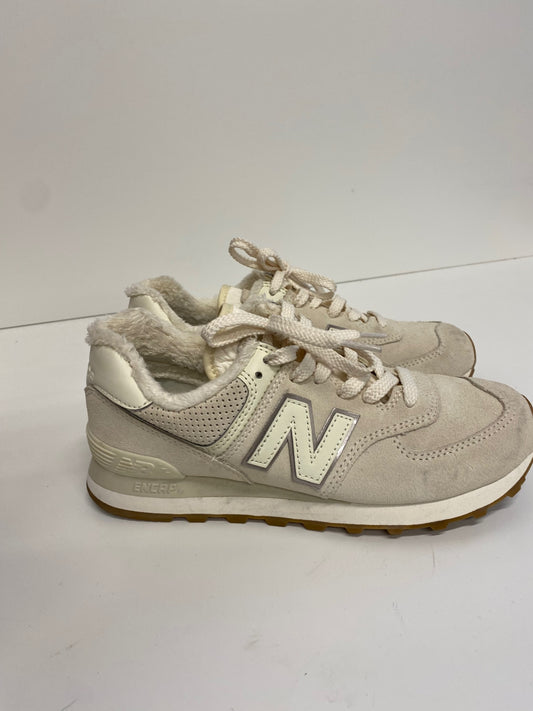 Gorgeous New Balance 574 Moon Leopard Sneakers Uk5.5 Cream & faux fur LT002