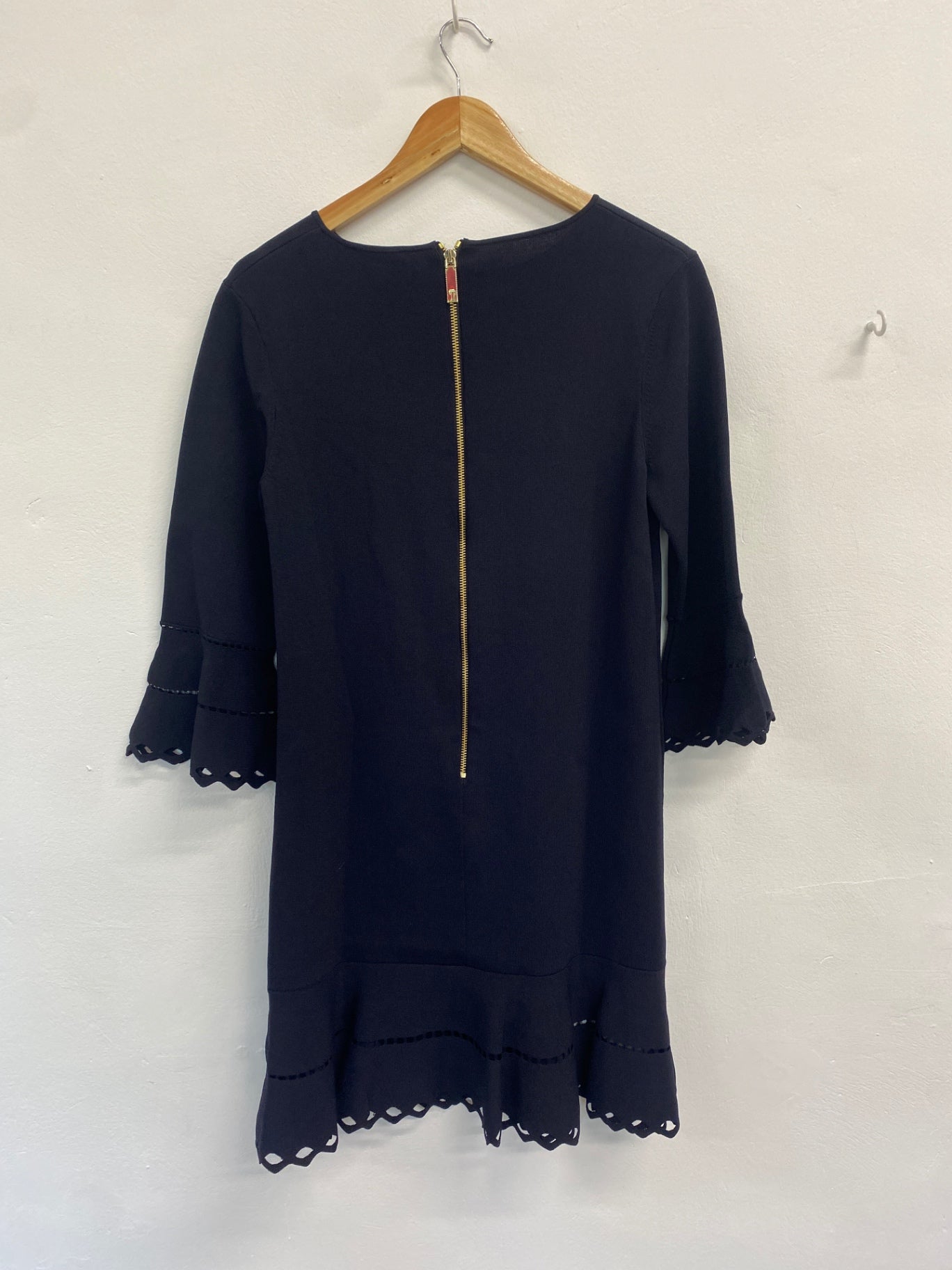 Fabulous Ted Baker Dress UK12 Navy broderie sleeve BM051