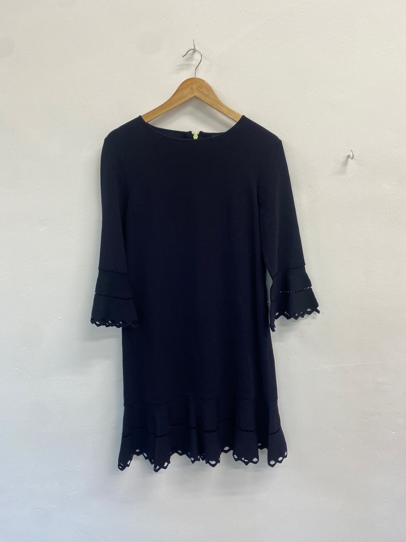 Fabulous Ted Baker Dress UK12 Navy broderie sleeve BM051