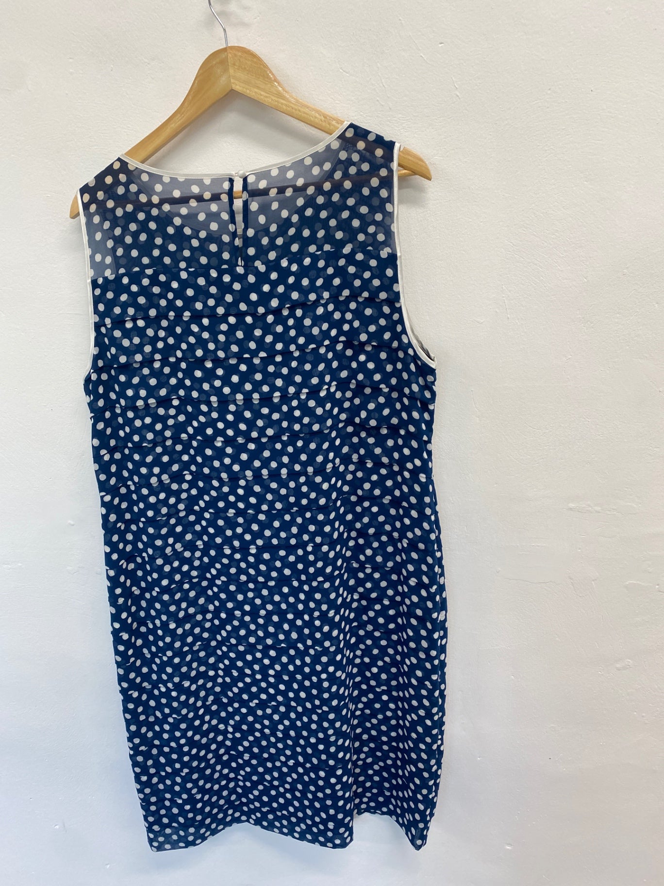 Fabulous Jacques Vert Dress UK18 Navy spotted CM416