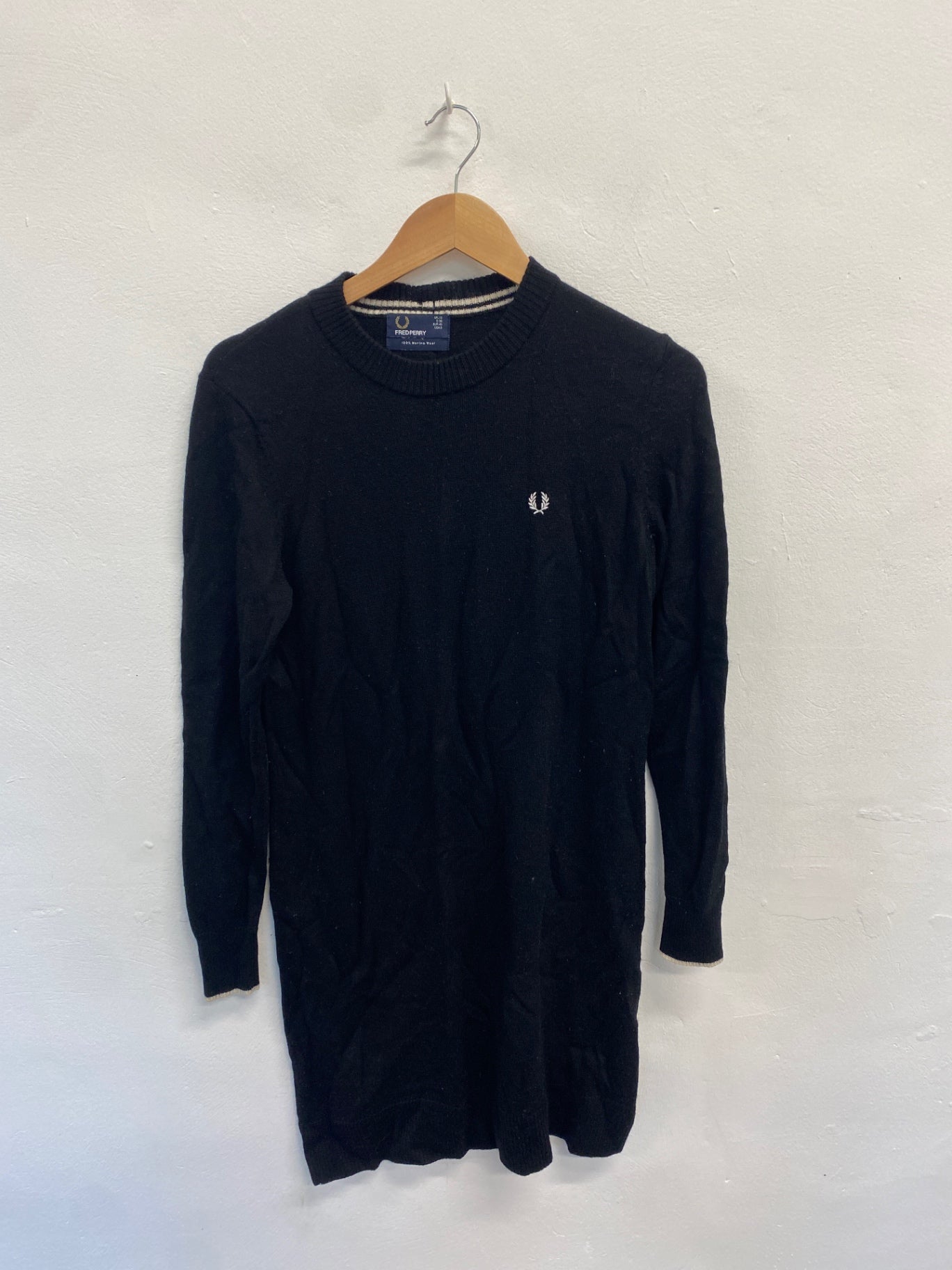 Fabulous Fred Perry Dress UK12 Black wool jumper dress LB010