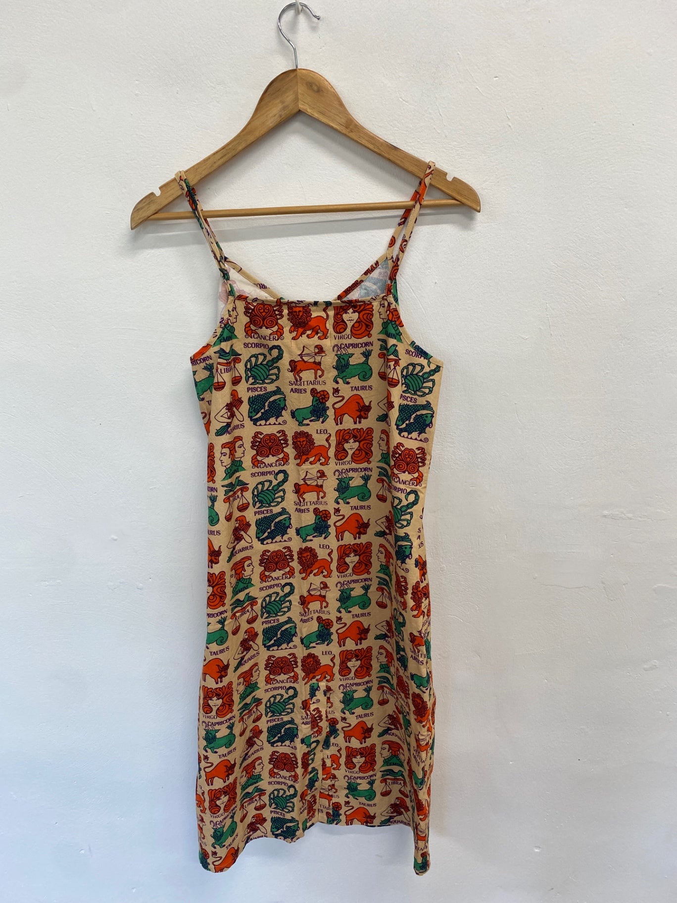 Fabulous Meadows Sleeveless Dress UK6 Beige zodiac JC003