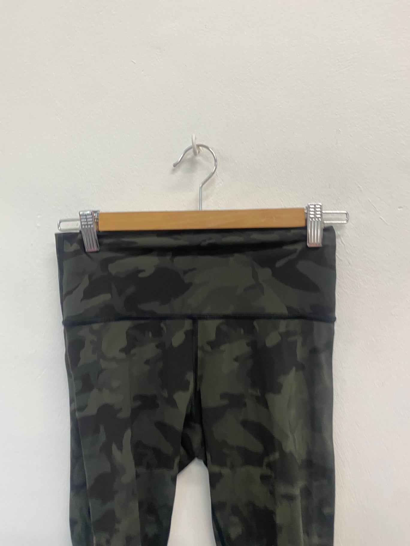 Fabulous Lululemon Leggings UK10 Camouflage khaki active FK116