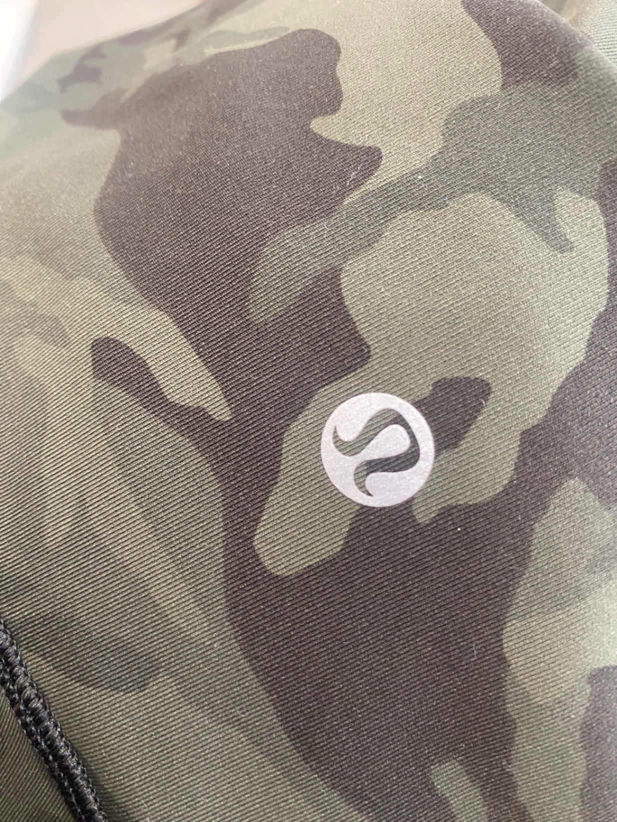 Fabulous Lululemon Leggings UK10 Black camouflage active FK116