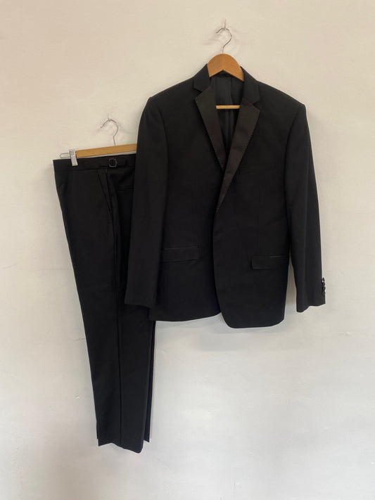 Amazing Moss Bros Dinner suit 40R Black