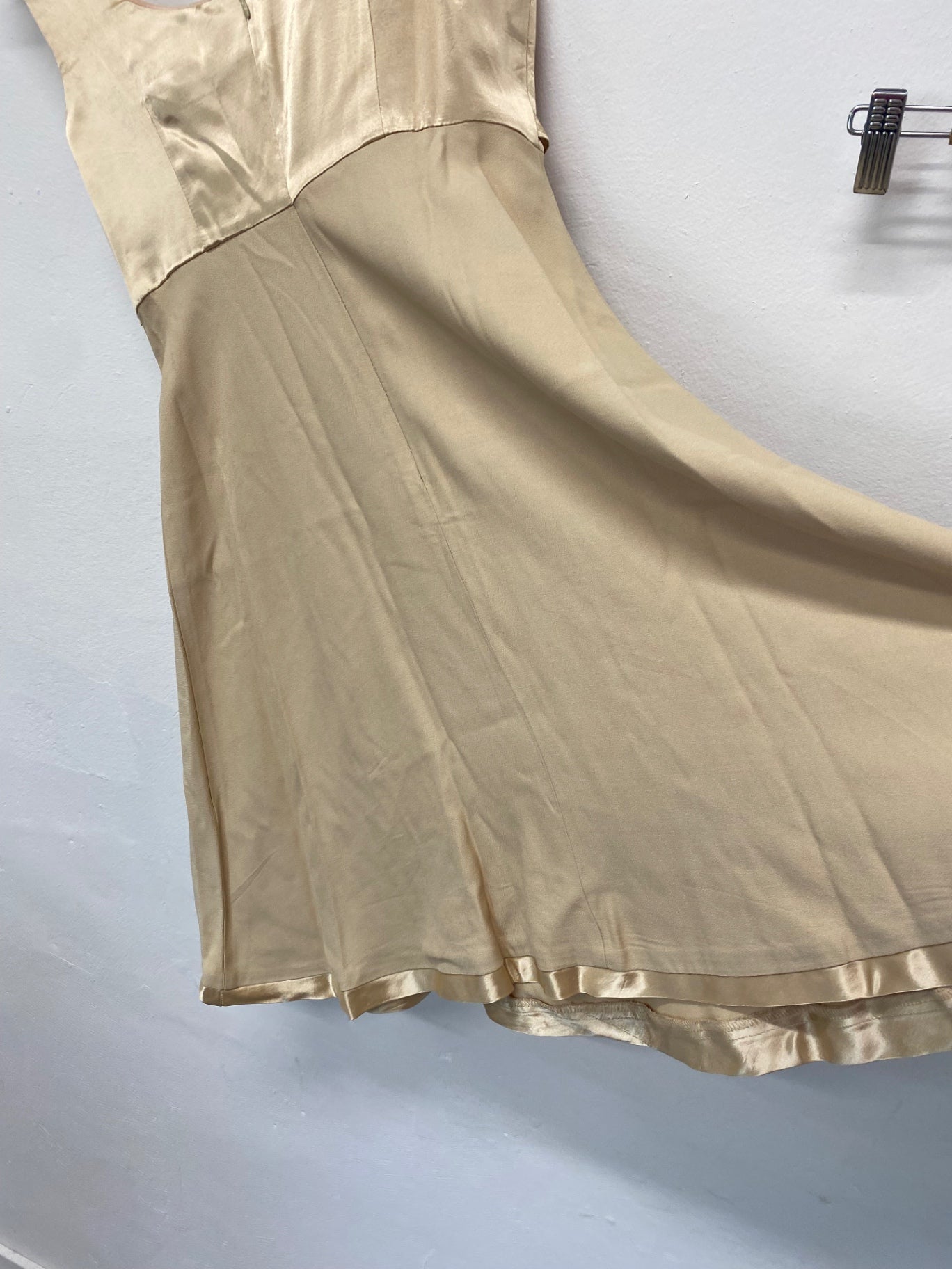Amazing vintage Y2K CDC Evening Dress UK12 Champagne Ribbon trim FK116