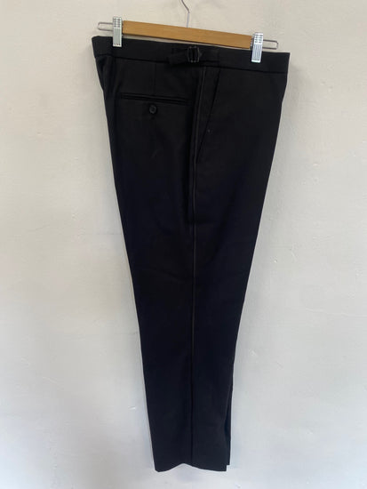 Amazing Moss Bros Dinner suit 40R Black
