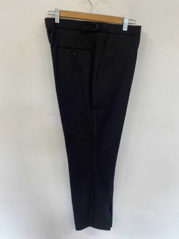 Amazing Moss Bros Dinner suit 40R Black