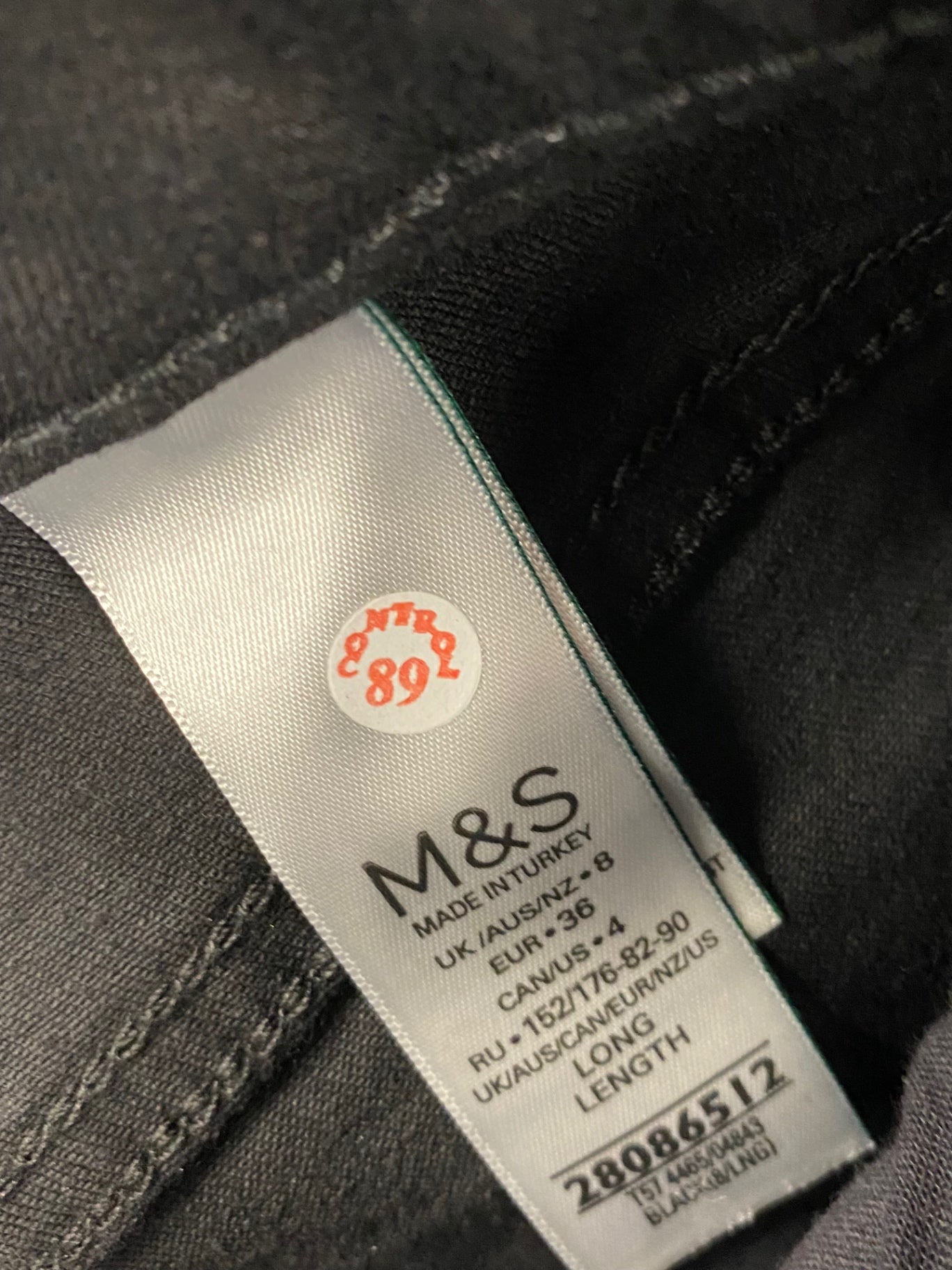 Amazing Marks & Spencers Skinny jeans UK6  Long Black Embellished HT149