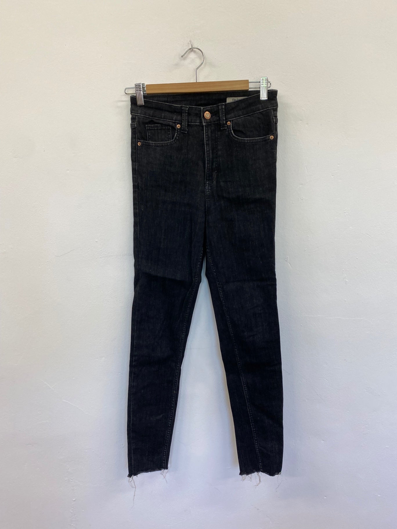 Amazing Marks & Spencer The Ivy  Jeans Uk8 Black distressed raw edge HT149
