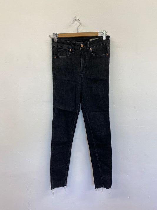 Amazing Marks & Spencer The Ivy  Jeans Uk8 Black distressed raw edge HT149