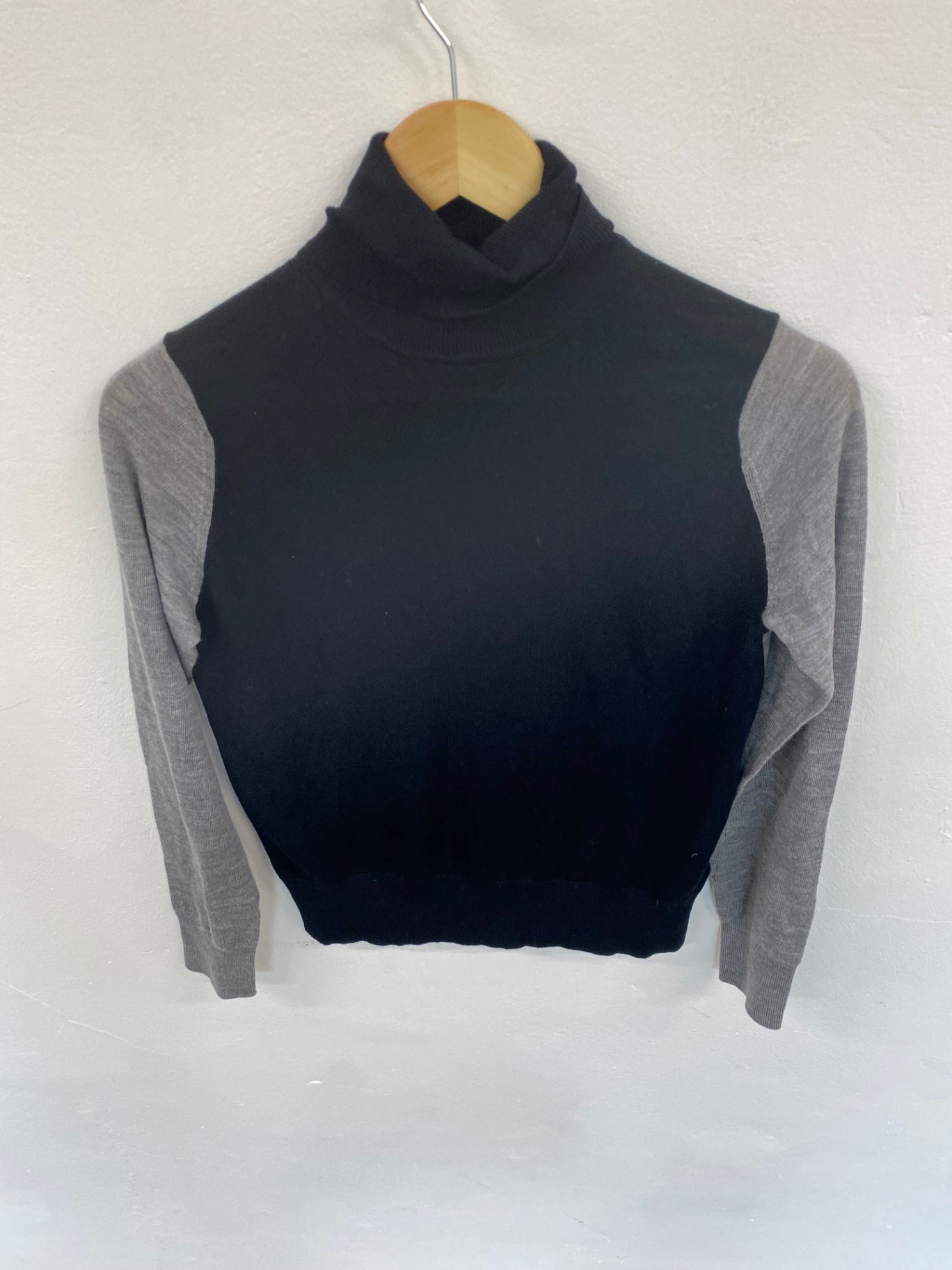 Fabulous Marks & Spencers turtleneck UK8 Black grey HT149
