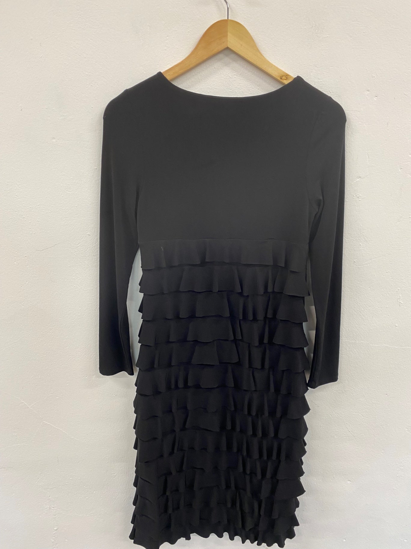 Fabulous Alexon 1920’s silhouette tiered Dress UK8 Black chic HT149