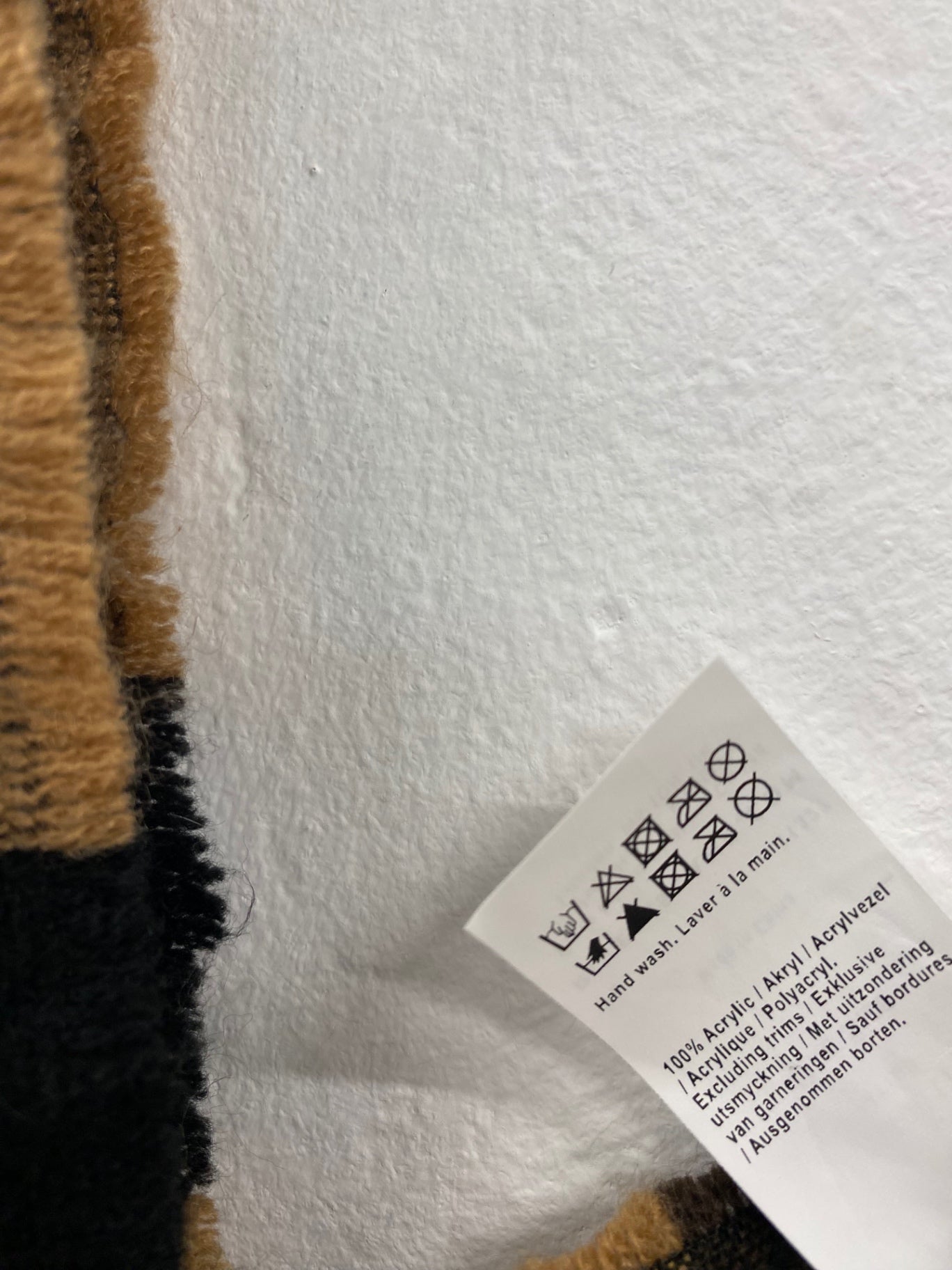 Fabulous River Island Scarf One Size Beige & Black classic cosy HT149