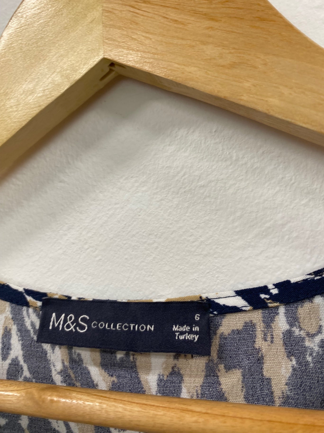 Amazing M&S animal print midi tea Dress UK6 Navy Beige amazing cuffs HT149
