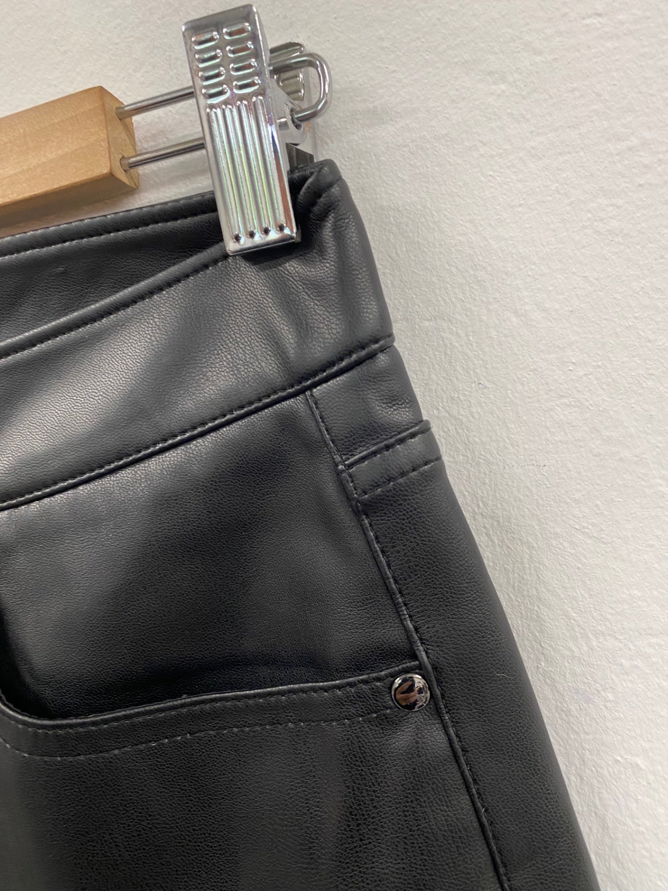 Fabulous M&S faux leather slim leg Trousers UK8 Black HT149