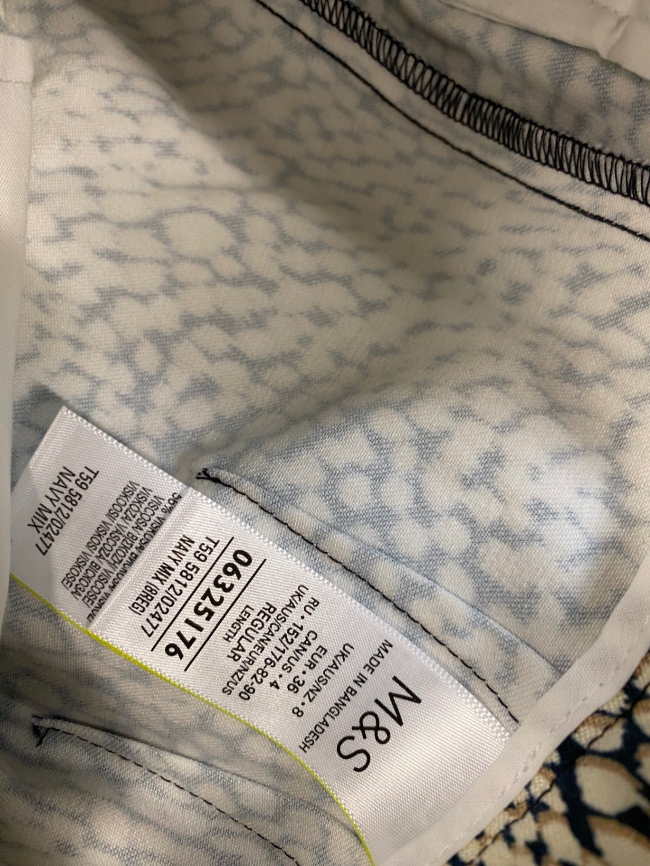 Fabulous Marks & Spencers The Mia Trousers UK8 Beige & Navy Peg HT149