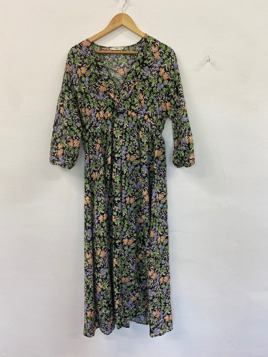 Fabulous Mango botanical floral tea Dress UK L Green HT149