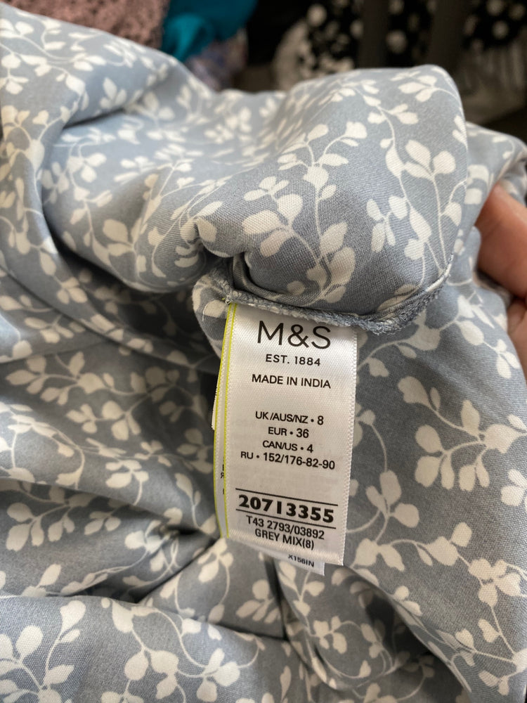 Gorgeous M&S Blouse UK8 Blue & White classic piece HT149