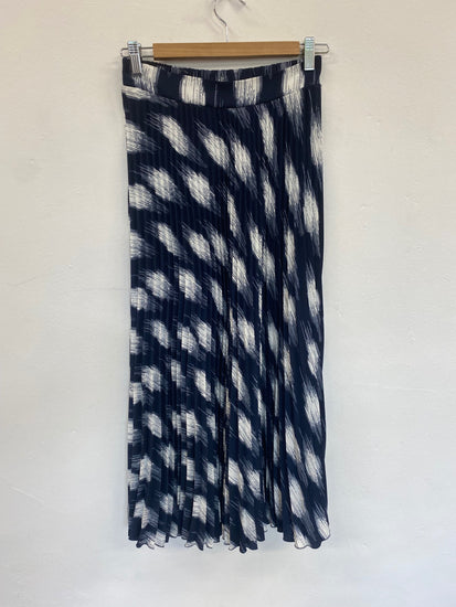 Gorgeous Marks & Spencers pleated midi Skirt UK8 Navy blue & white HT149