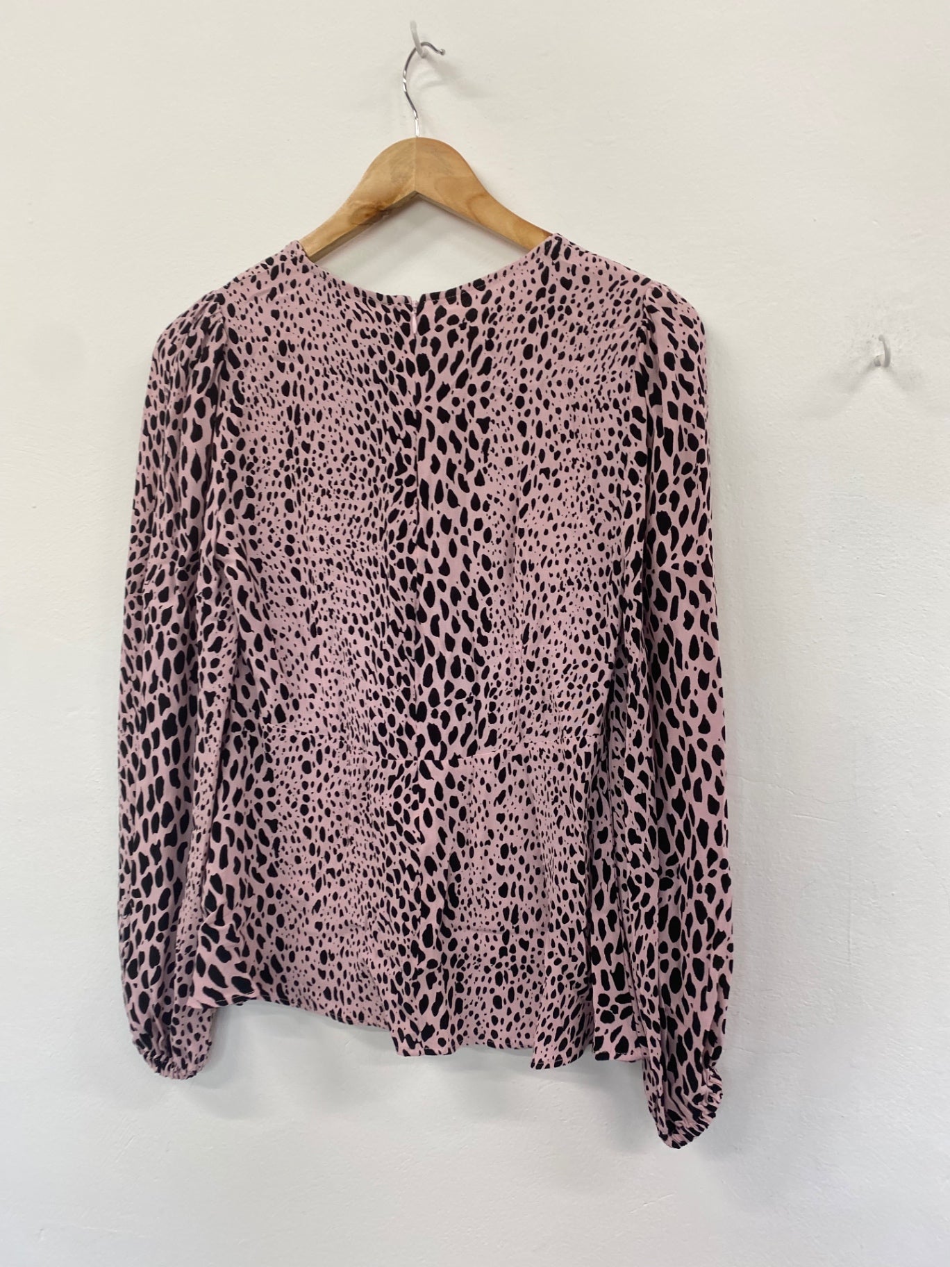 Gorgeous M&S Collection spotted Raaa animal print Blouse Uk8 Pink HT149