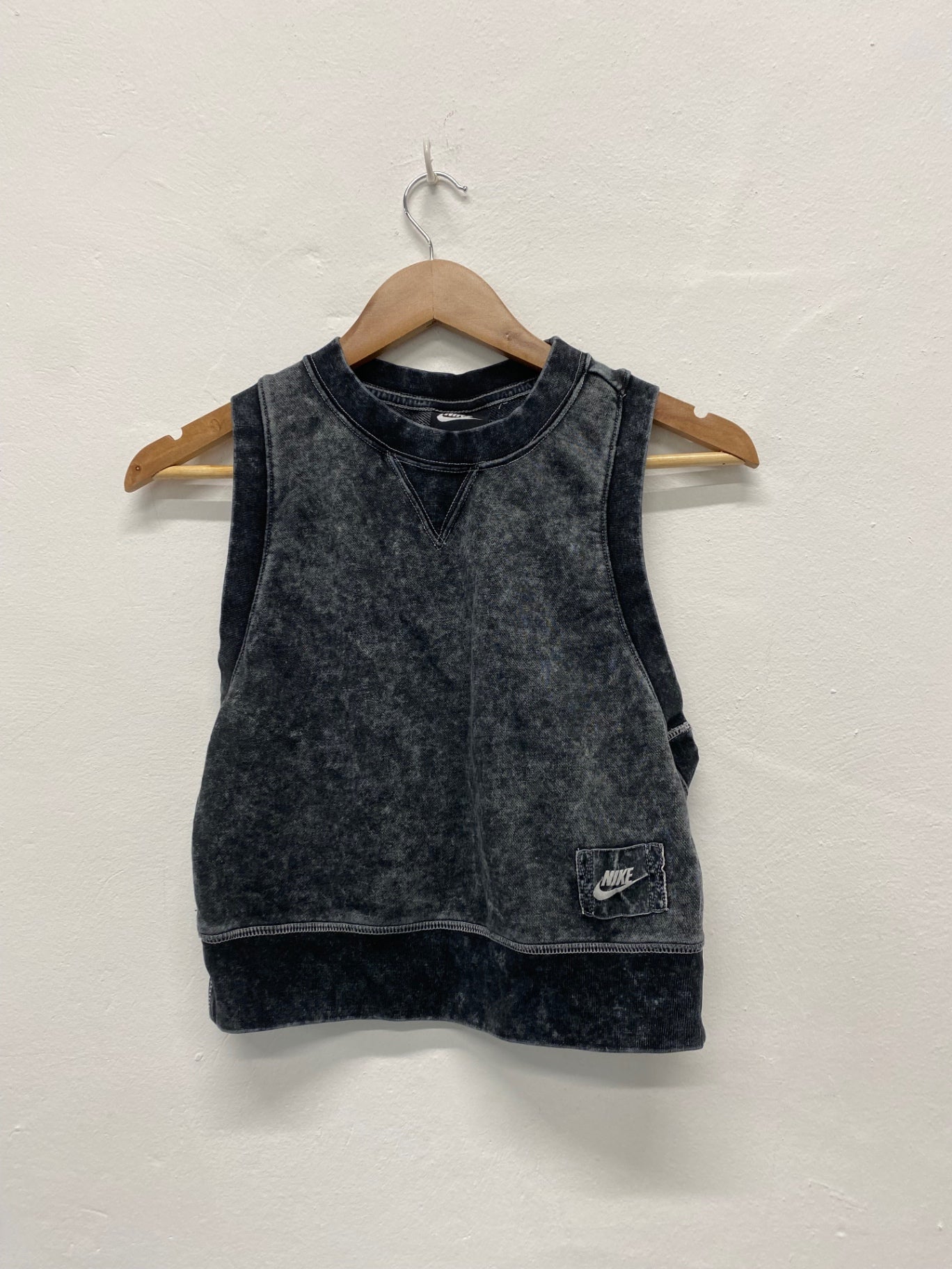 Fabulous Nike Sleeveless gym Top UK S Grey Vintage style JM182