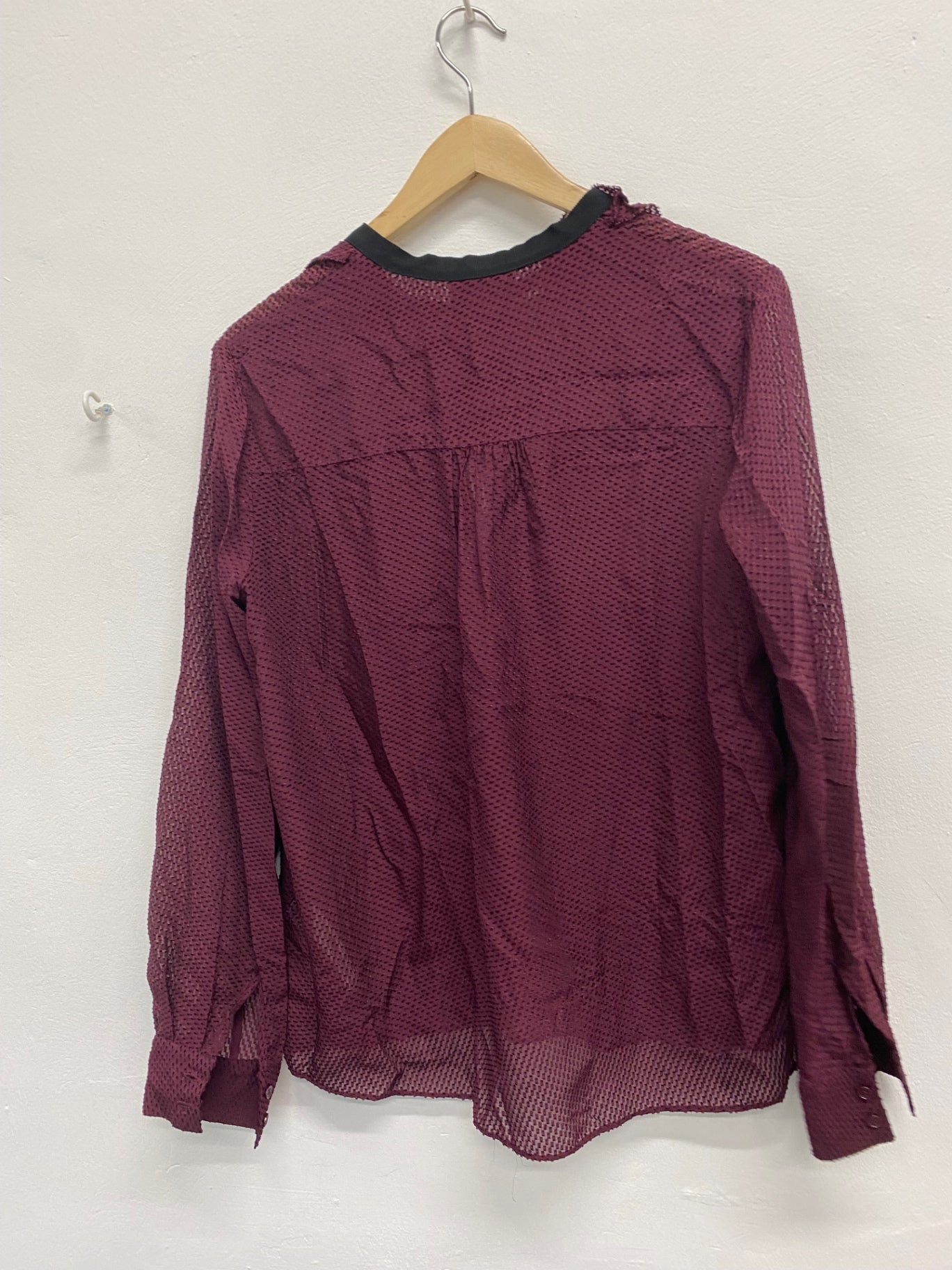 Fabulous REISS textured Mackenzie New Blouse Uk8 Berry Pussy bow semi sheer JM182
