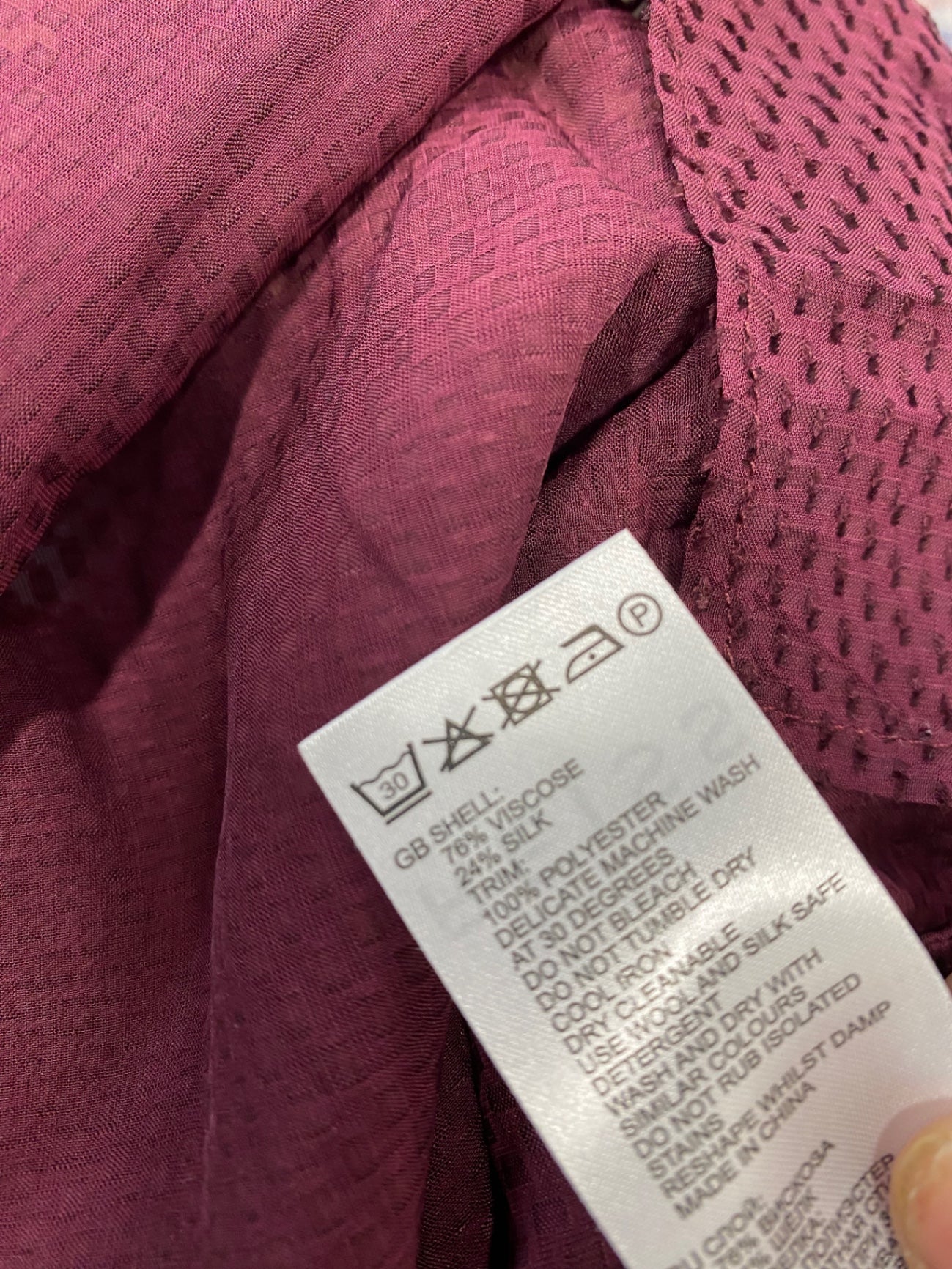 Fabulous REISS textured Mackenzie New Blouse Uk8 Berry Pussy bow semi sheer JM182