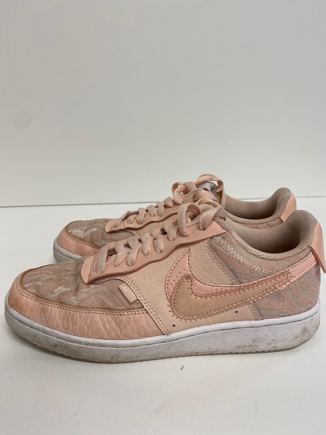 Fabulous Nike Court Vision Premium Low Leather Sneakers UK5 Apricot JM182