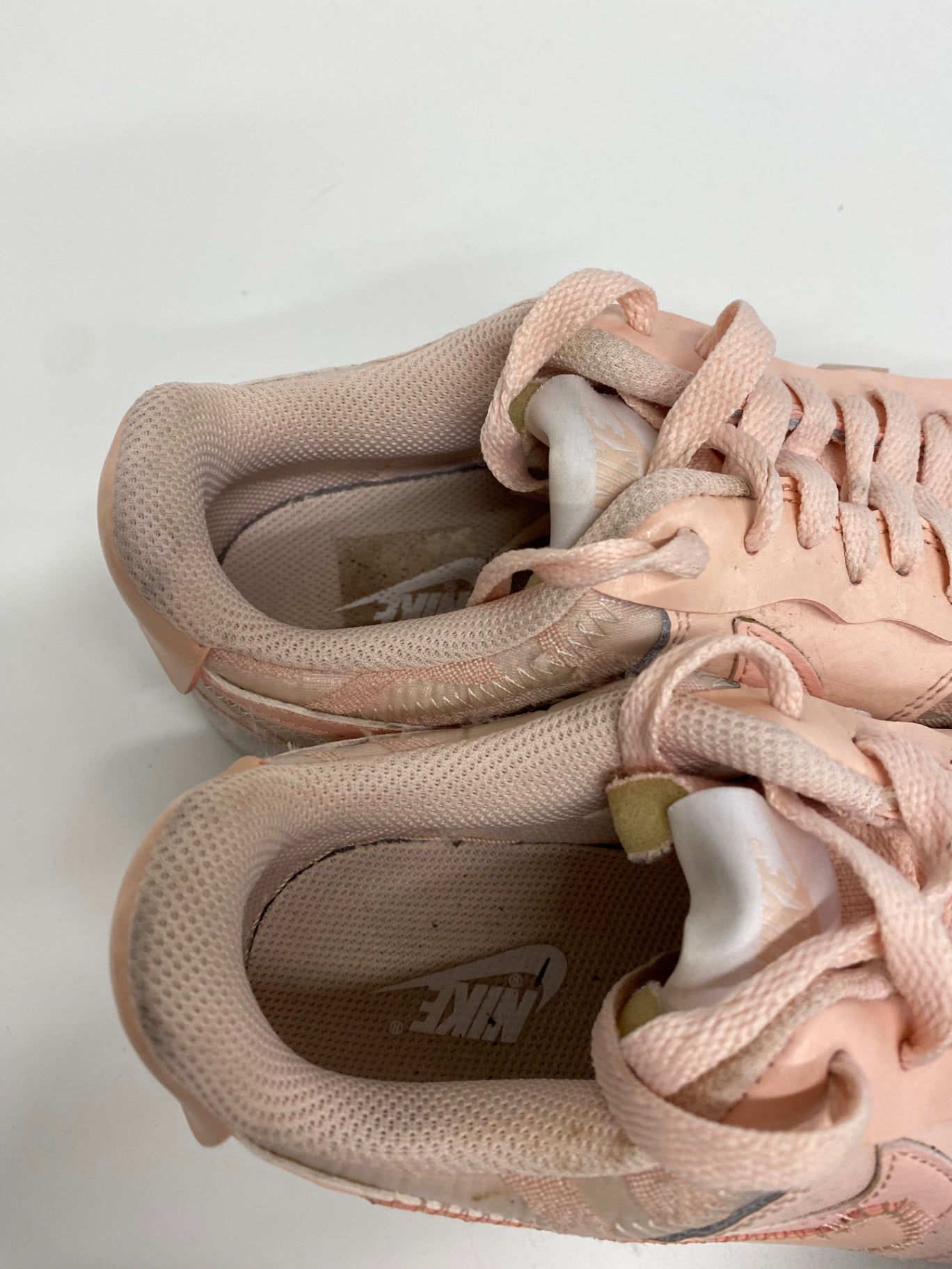 Fabulous Nike Court Vision Premium Low Leather Sneakers UK5 Apricot JM182