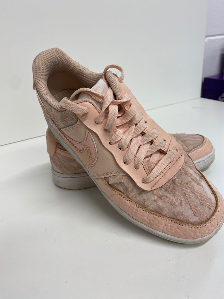 Fabulous Nike Court Vision Premium Low Leather Sneakers UK5 Apricot JM182