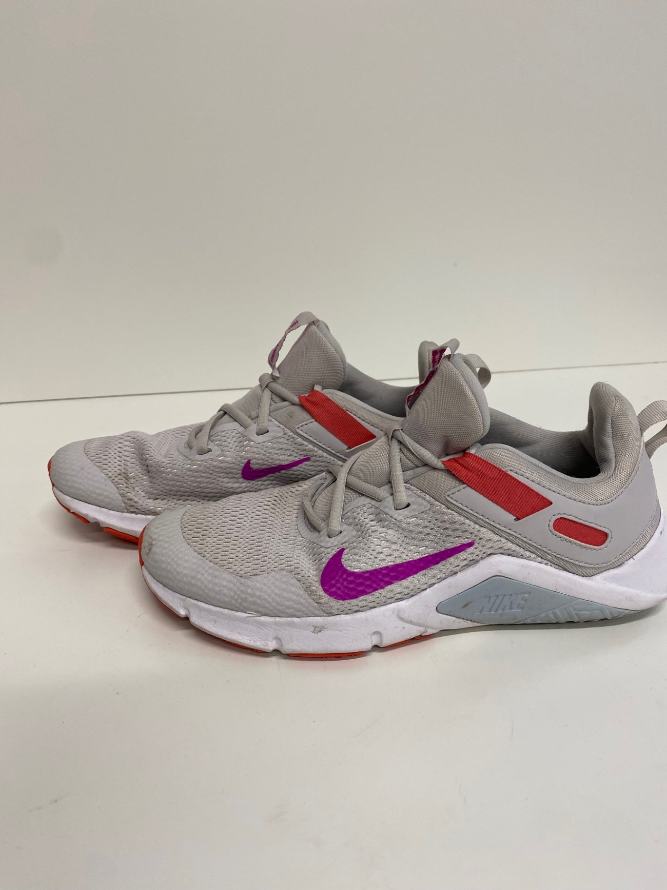 Fabulous Nike Legend essential training Sneakers Uk5.5 Vast Grey JM182