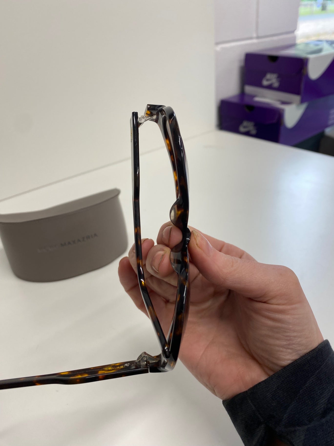 Fabulous BCBG Maxazria Sunglasses One size Tortoiseshell Classics JM182