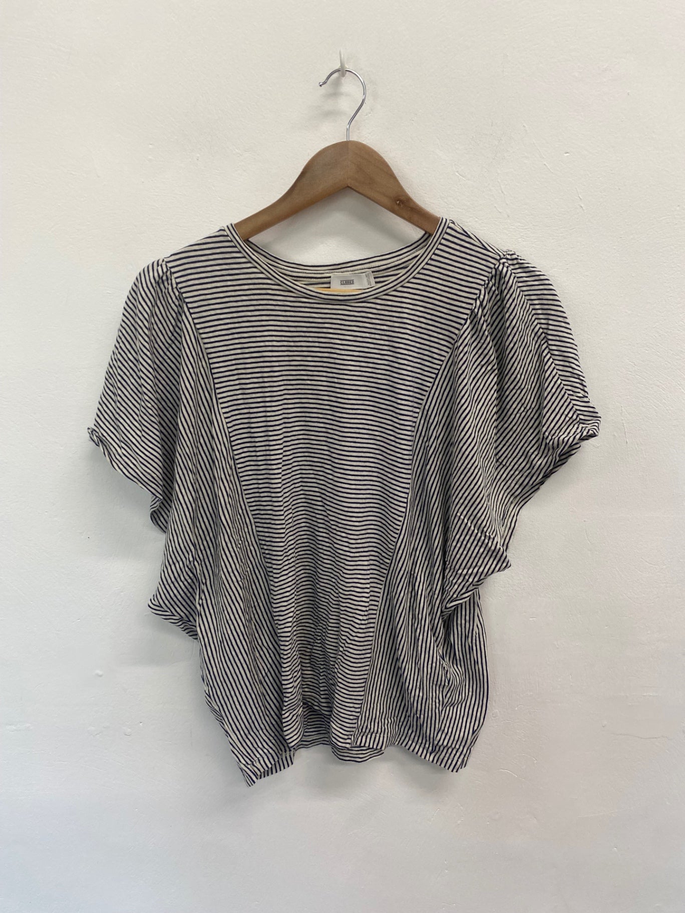 Fabulous Closed Top UK L White navy lightweight summer CM007