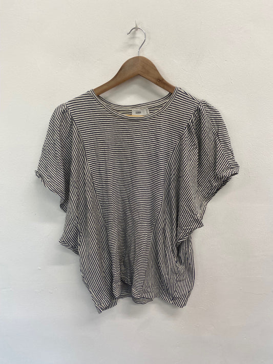 Fabulous Closed Top UK L White navy lightweight summer CM007