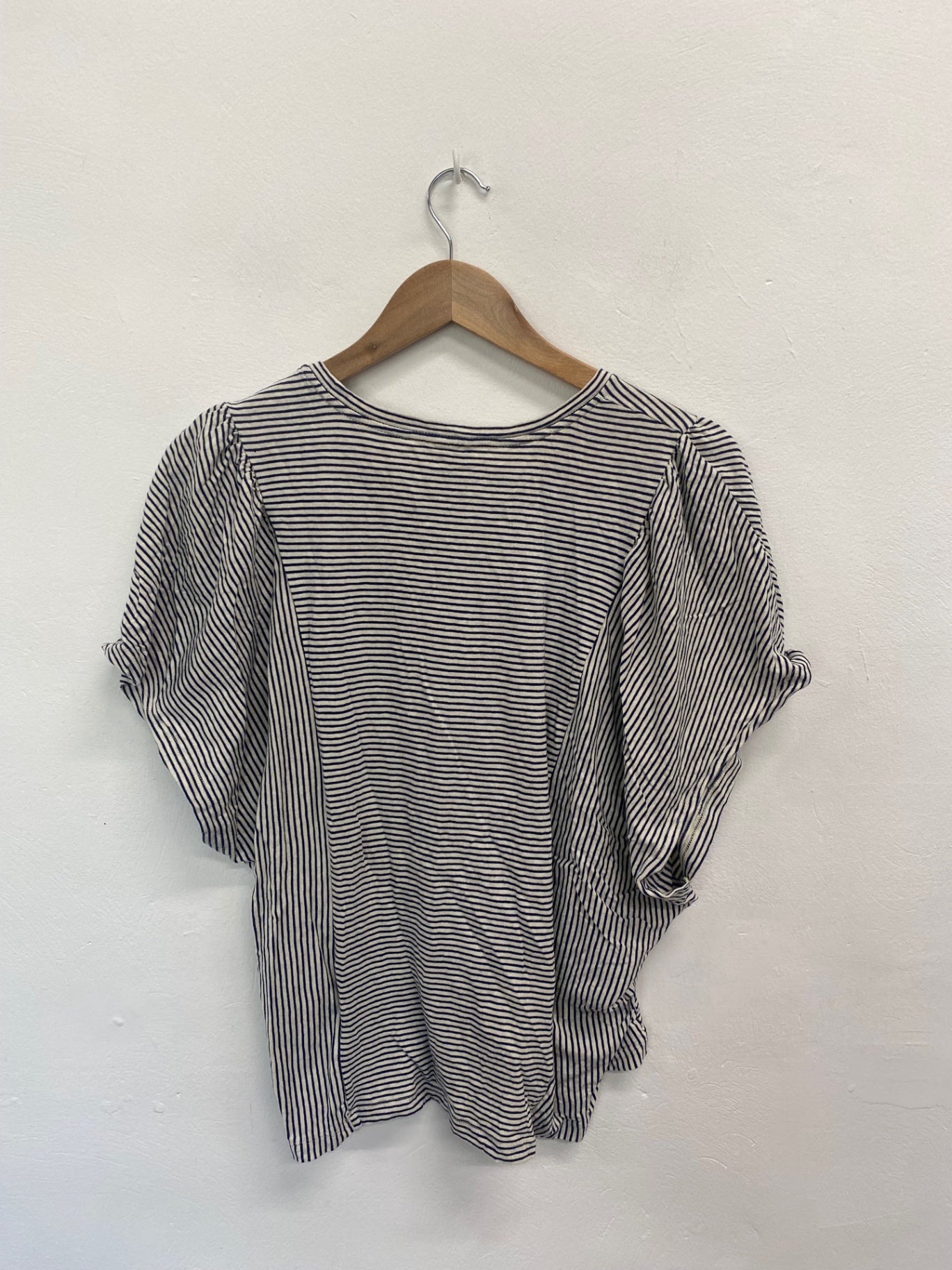 Fabulous Closed Top UK L White navy lightweight summer CM007