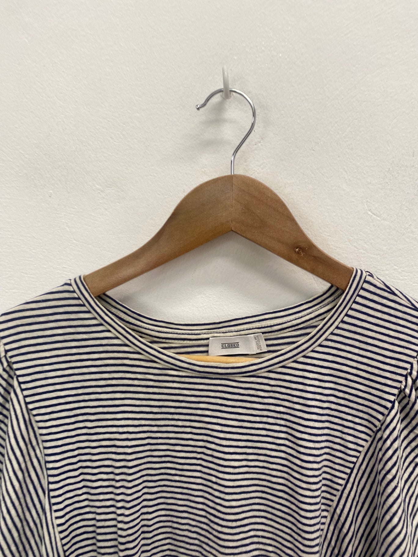 Fabulous Closed Top UK L White navy lightweight summer CM007