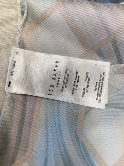 Fabulous Ted Baker Sleeveless  pleated back Top Uk14-16 Size 4 Cream BM001