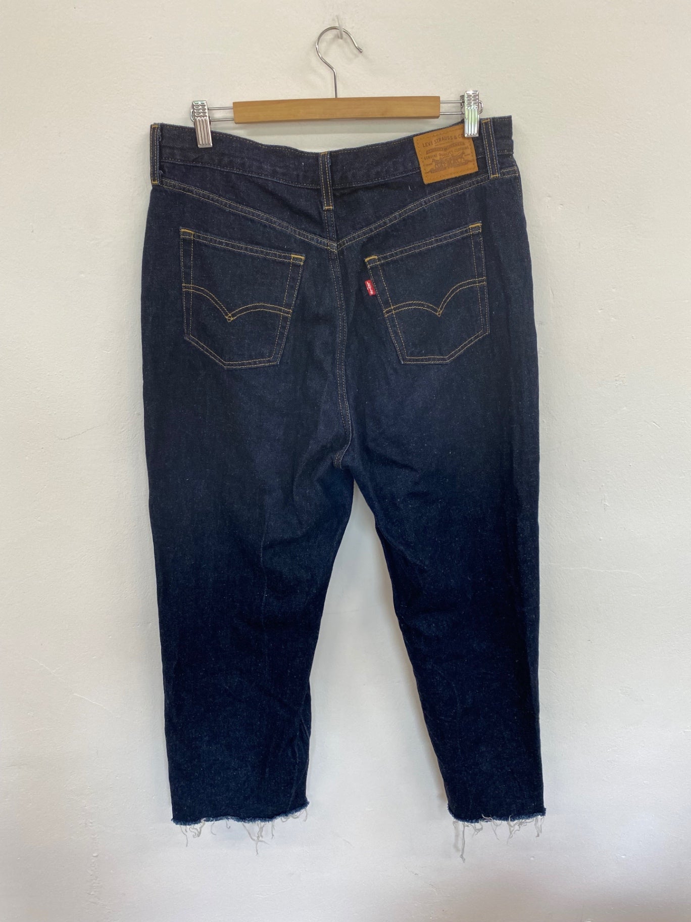 Fabulous Levi Strauss & Co Navy Balloon Leg Jeans UK14 CM007