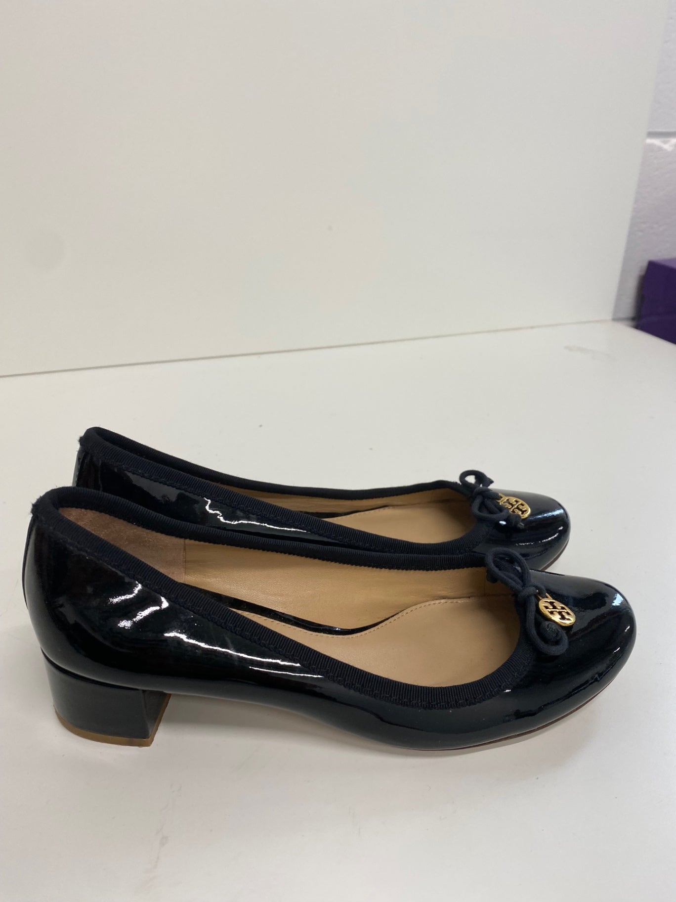 Fabulous Tory Burch patent Bow small heel Pumps UK3 Black RR001
