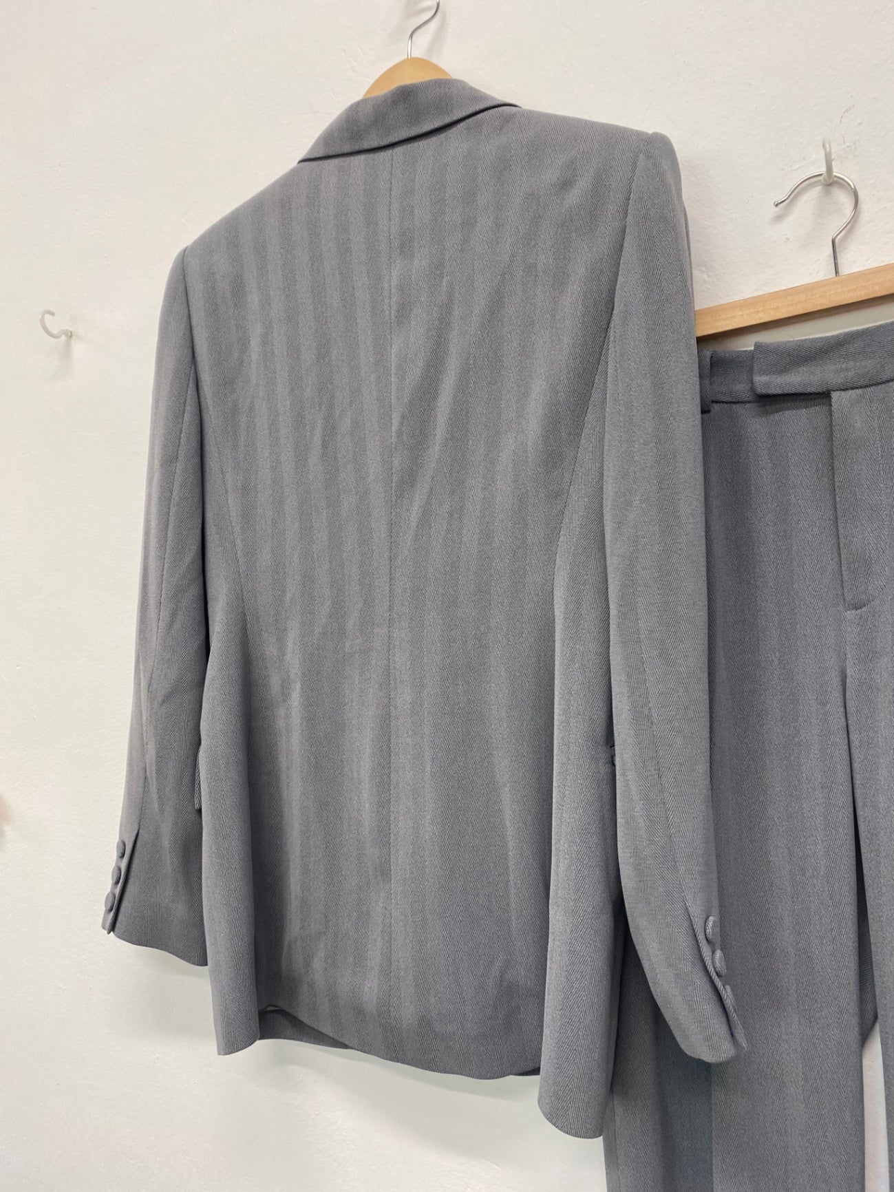 Fabulous Patsy Seddon Phase Eight vintage Y2K Suit UK10 Jacket uk12 trousers Grey BT001