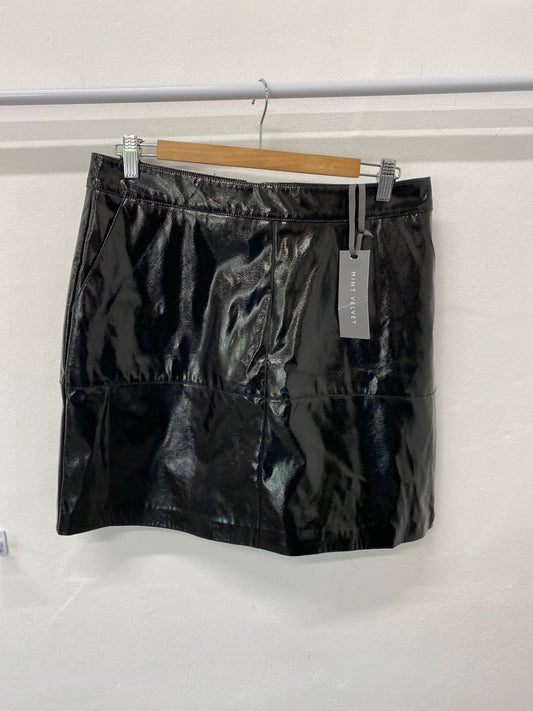 Fabulous MINT VELVET patent mini classic Skirt Uk14 Black new CM007