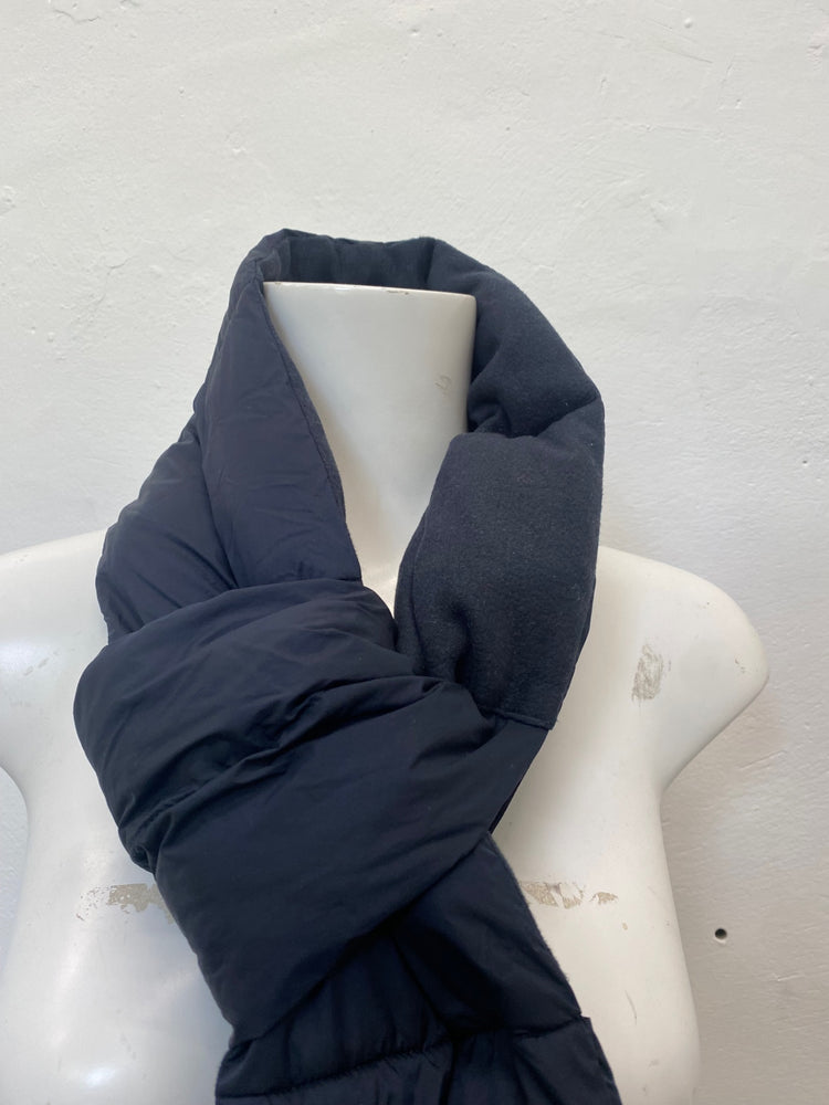 Fabulous Uniqlo Scarf One size Navy Blue puffer DC433