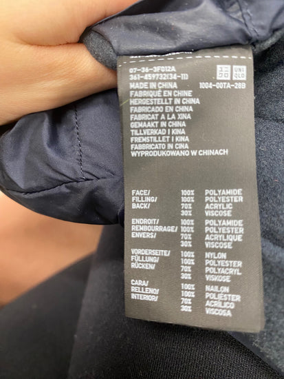 Fabulous Uniqlo Scarf One size Navy Blue puffer DC433