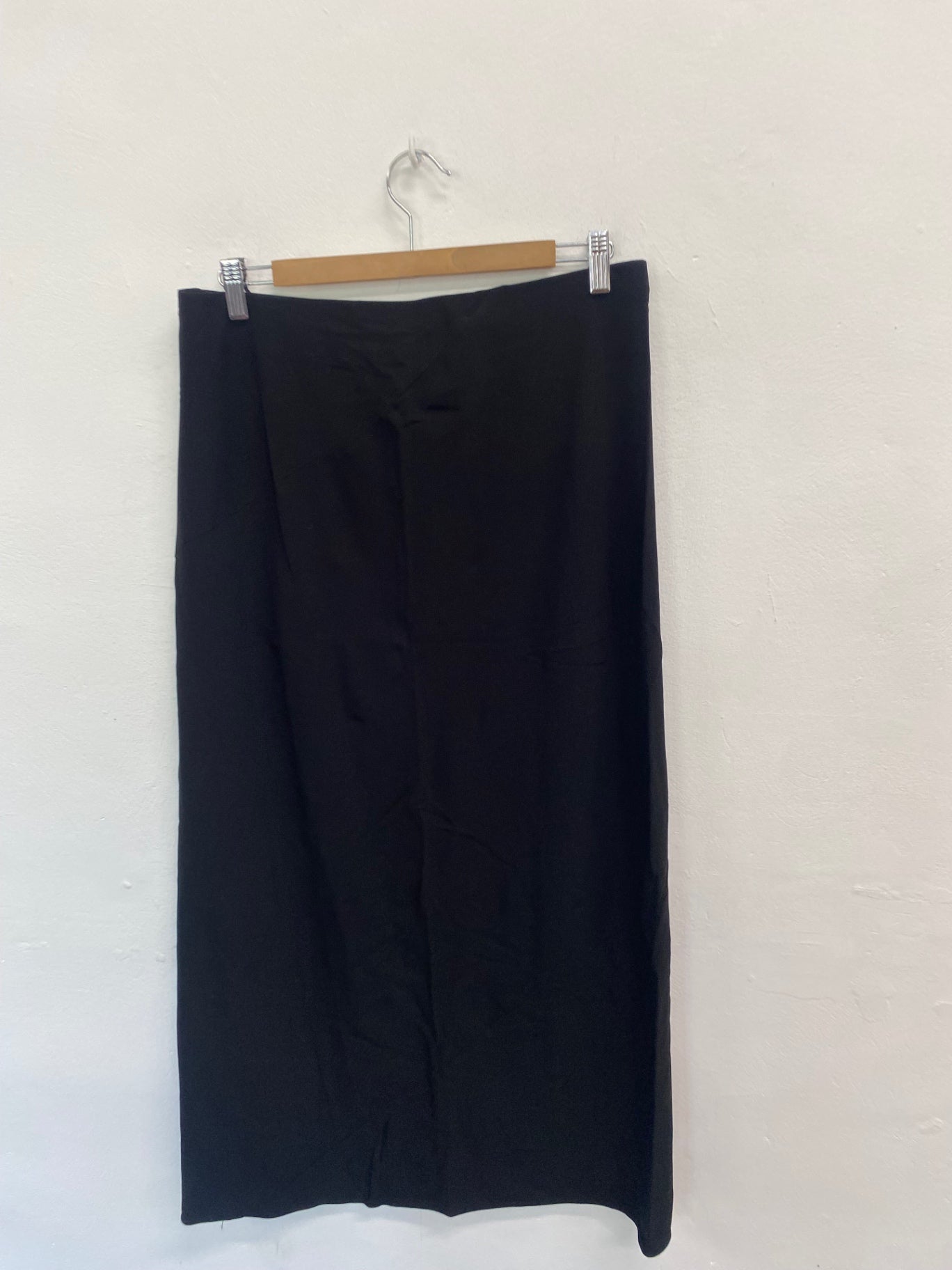 Fabulous DKNY Midi Skirt Uk14 Black split hem y2k DC433