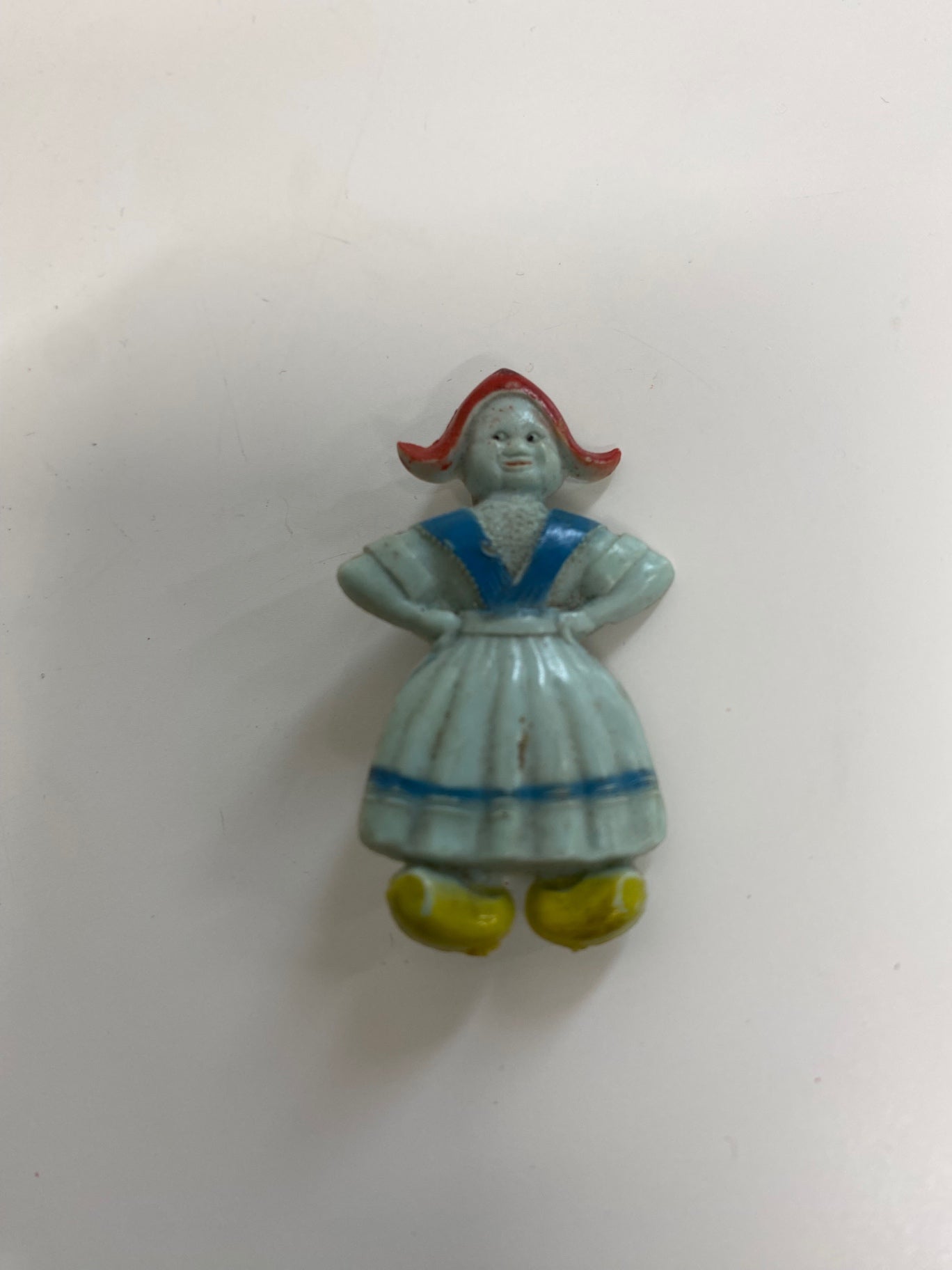 Fabulous vintage art deco celluloid lady Brooch One size Multicolored DC433