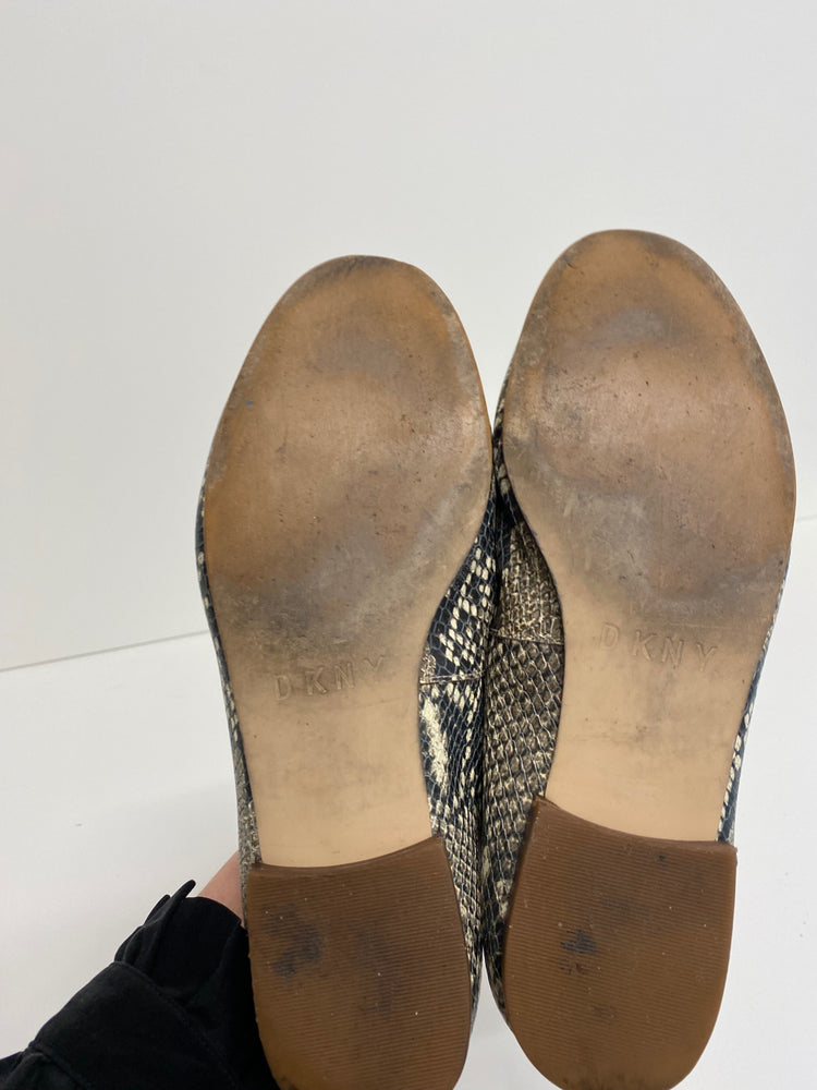Fabulous DKNY Python Grey Green Loafers UK5 embossed leather NR001