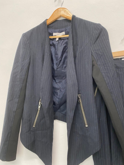 Fabulous BCBG Generation pinstripe classic Suit Set UK XS Navy NM001